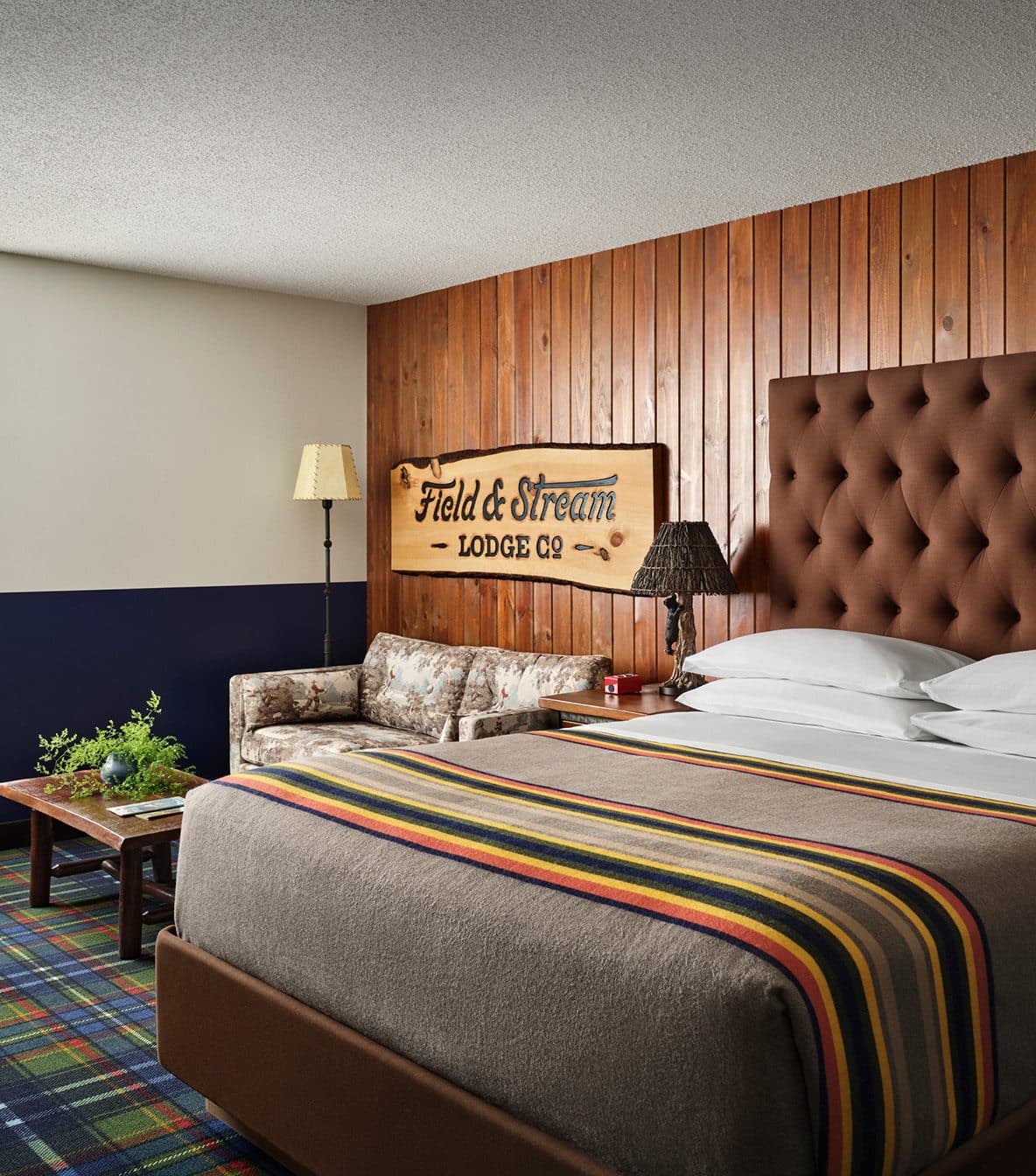 The Mountain King Bed and sofa